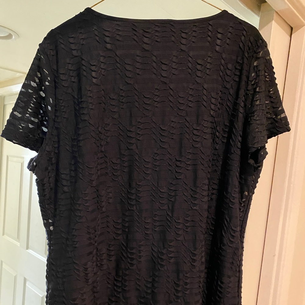 Women’s Black Calvin Klein Short Sleeve Shirt with Unique perforated Fabric XL - Picture 4 of 6